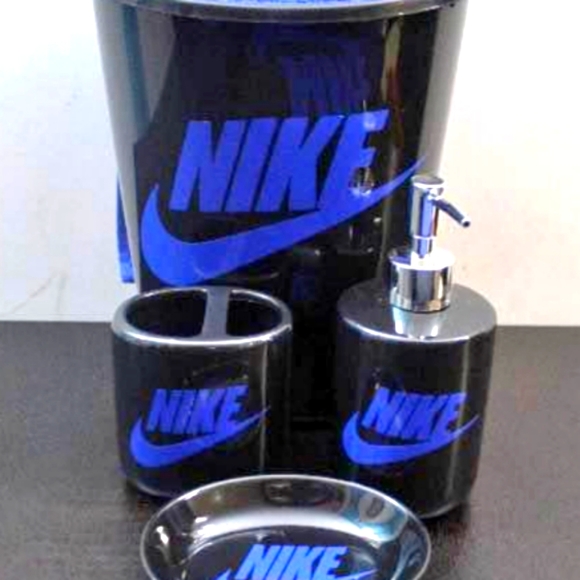 Bathroom set